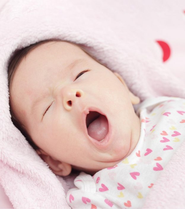 宝宝过度疲劳的8个迹象以及让他们入睡的建议