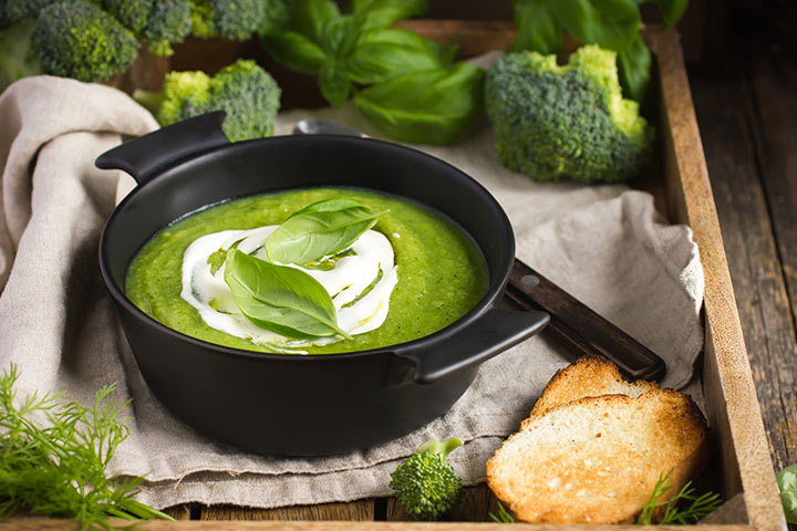 西兰花豌豆汤，怀孕期间的健康膳食manbet安卓版