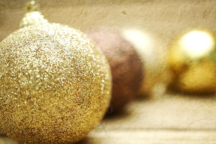 闪闪发光的装饰球为幼儿圣诞工艺万博体育手机官方网站登录