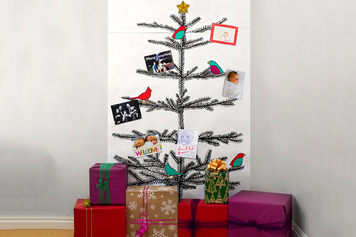 印有手工装饰的圣诞树，专为幼儿设计万博体育手机官方网站登录