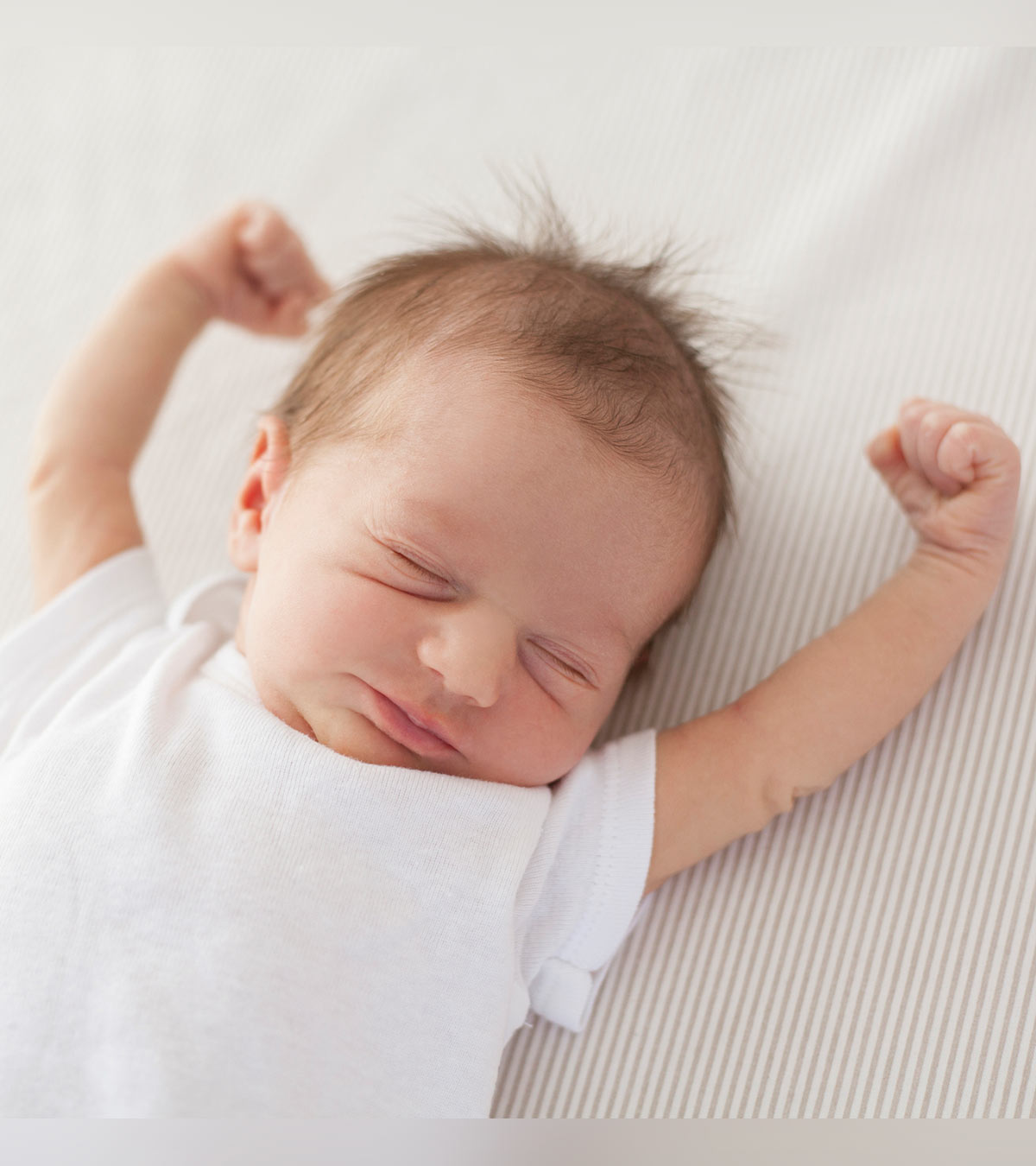 宝宝醒得太早的6个原因及处理方法