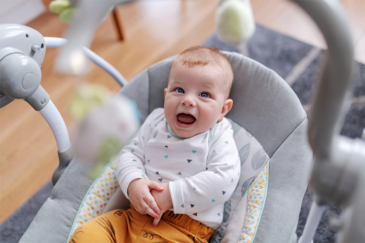 经常移动的婴儿可能会改变姿势而受伤。