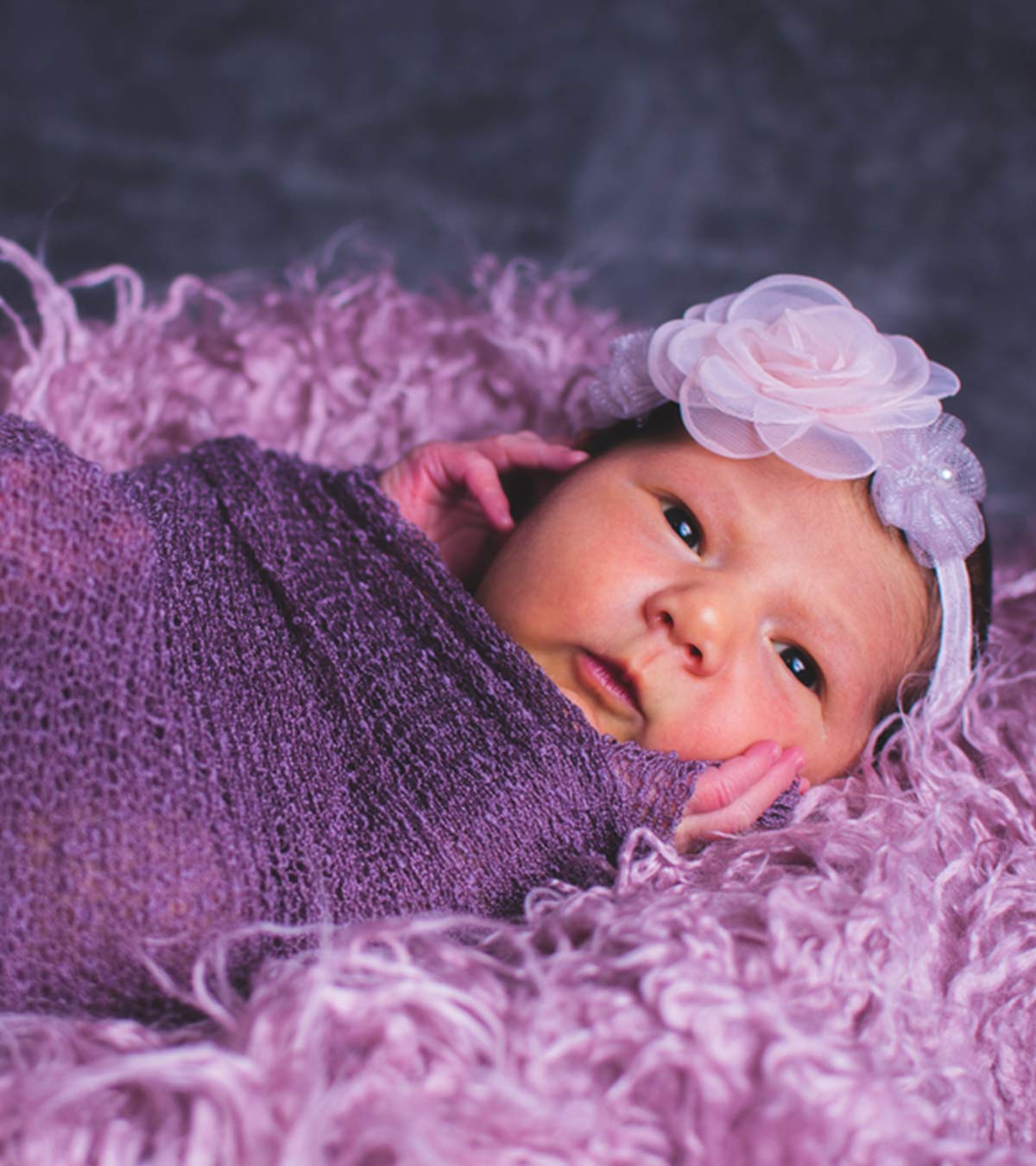 35个最好的宝宝名字意味着紫色或紫罗兰色
