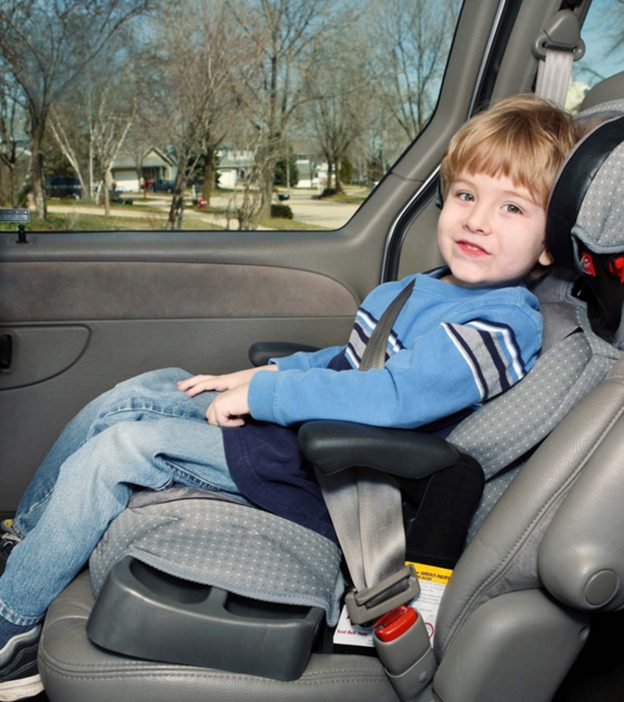 孩子什么时候可以停止使用汽车加高座椅?