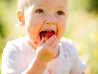 婴儿什么时候可以吃草莓，它的好处和食谱