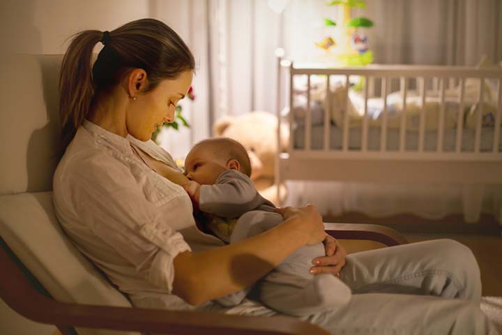 患有类风湿性关节炎的母亲在哺乳时可能会有严重的疼痛