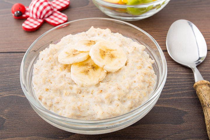 Creamy banana oats porridge recipe for babies