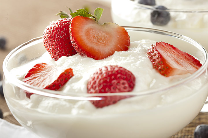 Strawberry with Greek yogurt recipes for babies