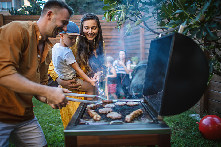 birthday bash in the backyard with barbeque is a low-key and excellent choice.