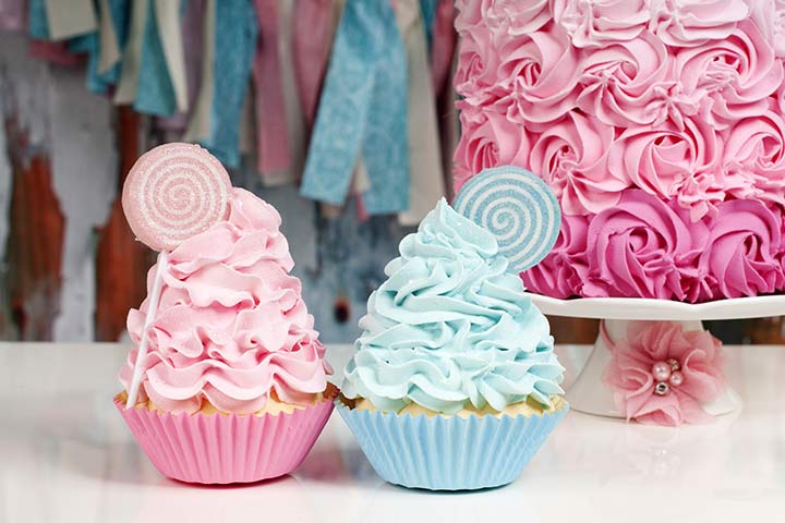 Mini cupcake distribution, baby shower ideas