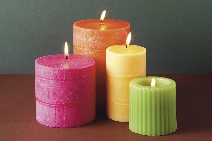 Scented candles as baby shower prizes for guests