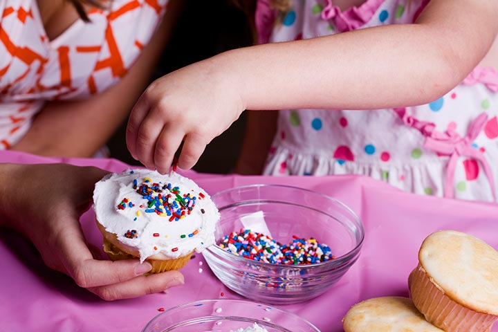 Decorate The Cupcake food game for kids