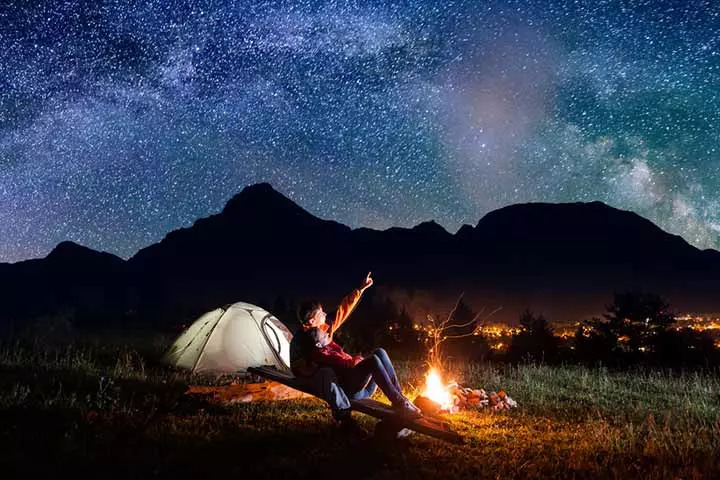 Spend time by the campfire, date night idea