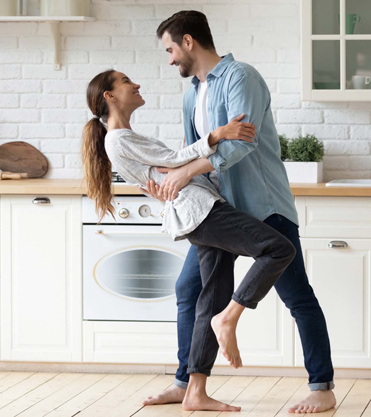 如何来Flirt With Your Wife: 18 Tips To Spice Up The Marriage