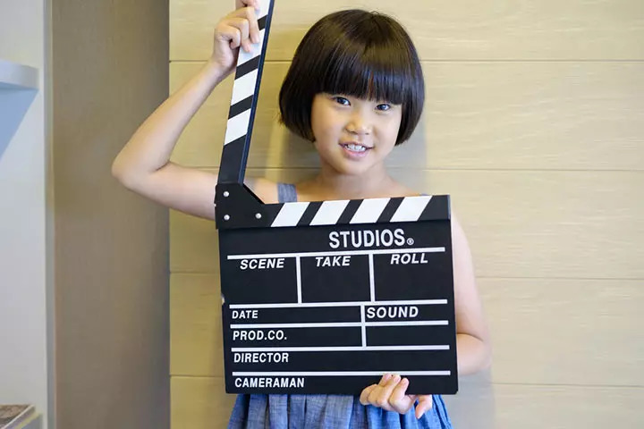 TV show anchor role play ideas for kids