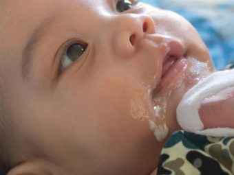 婴儿吐痰是正常的，原因和何时担心