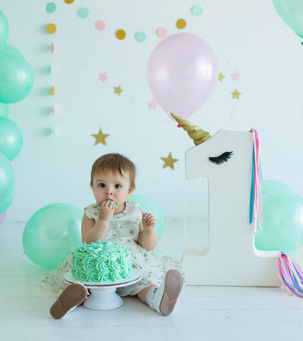17Unique First Birthday Photoshoot Ideas And Tips