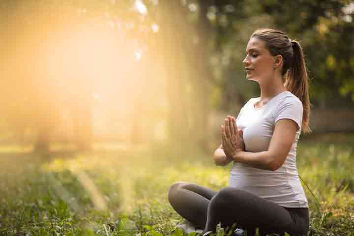 Yoga rejuvenates your body in pregnancy
