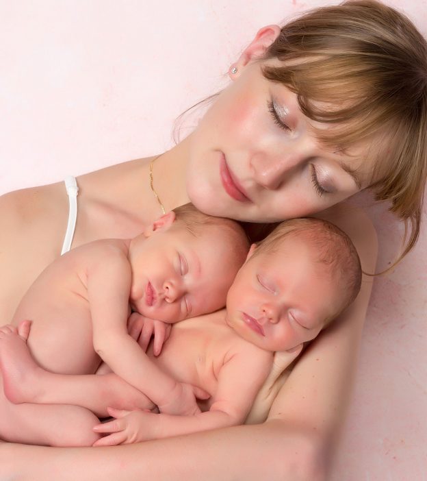 双胞胎婴儿护理:16个建议，让任务更容易