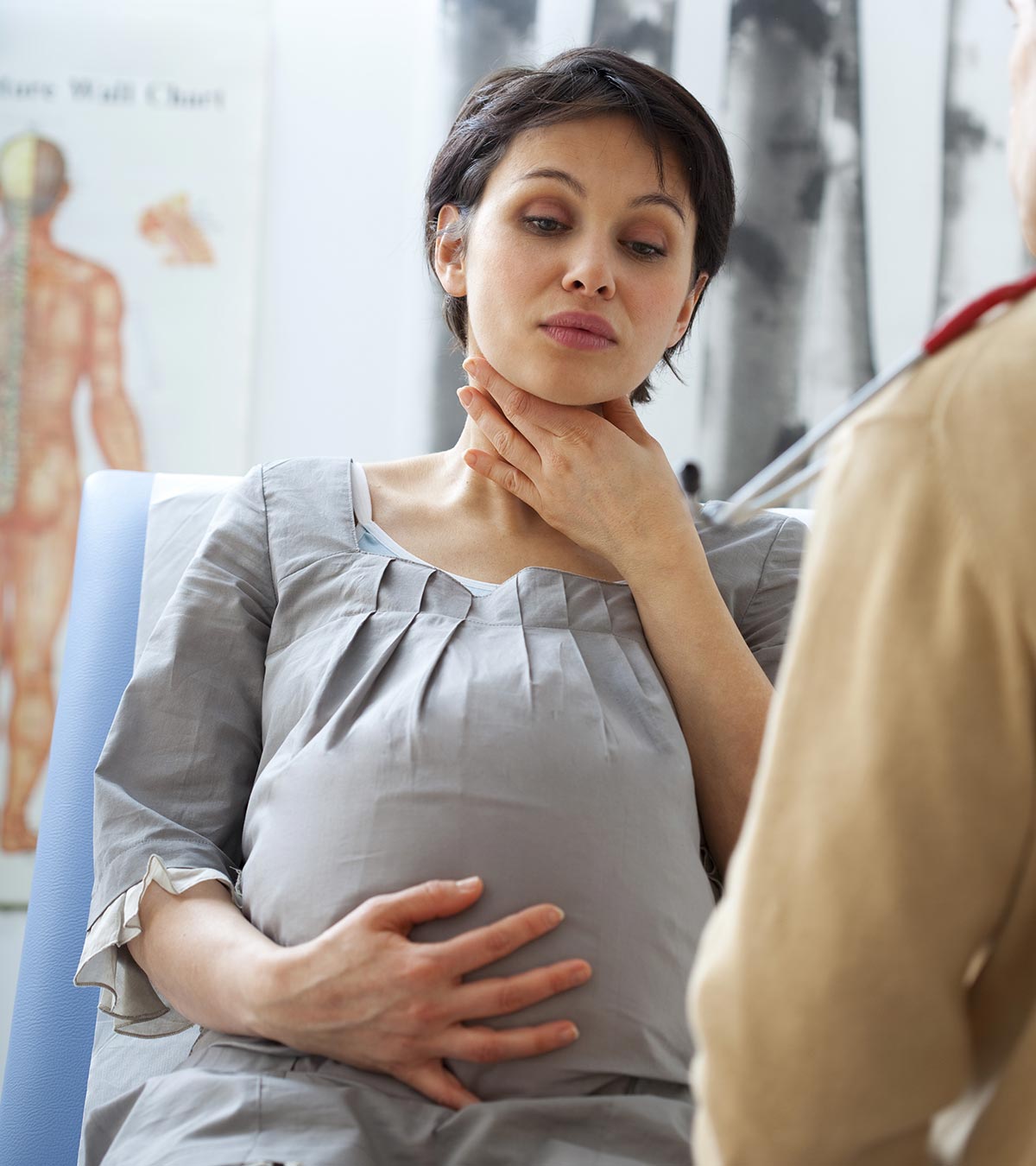 妊娠期喉咙痛:症状、补救manbet安卓版和治疗