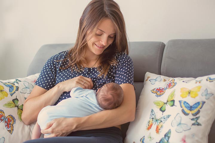 剖腹产后的第一次月经取决于母乳喂养方式