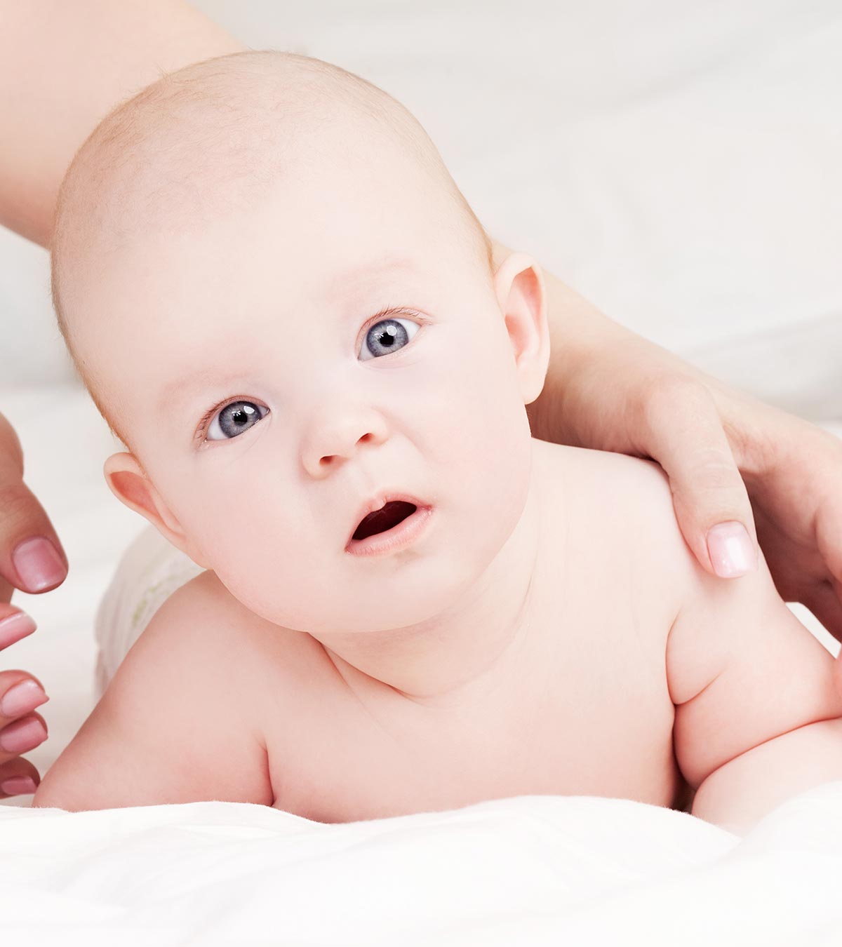 什么是婴儿斜颈，它的症状和治疗