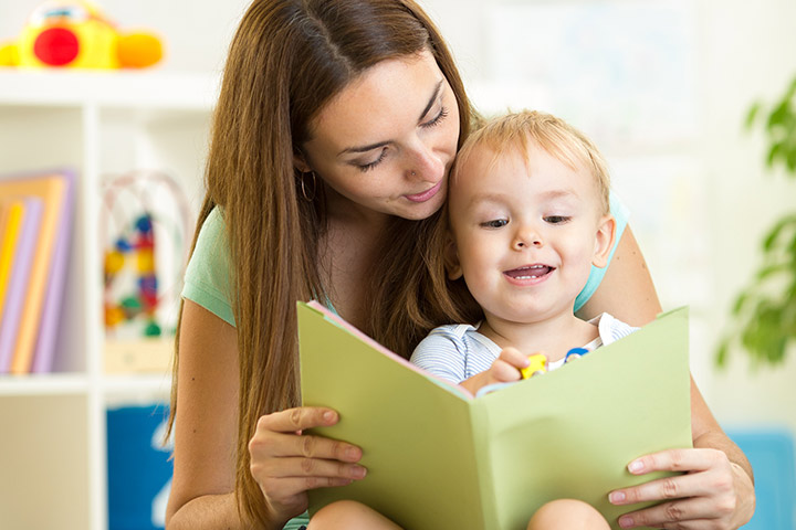 适合13个月大宝宝的阅读时间学习活动