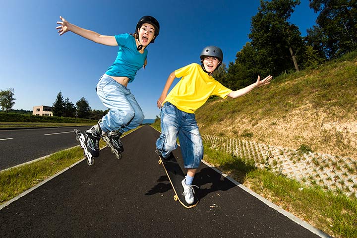 滑板和轮滑是孩子们的有氧运动