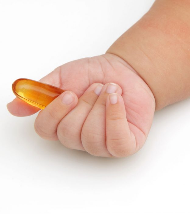 婴儿鱼油:安全性，健康益处和副作用