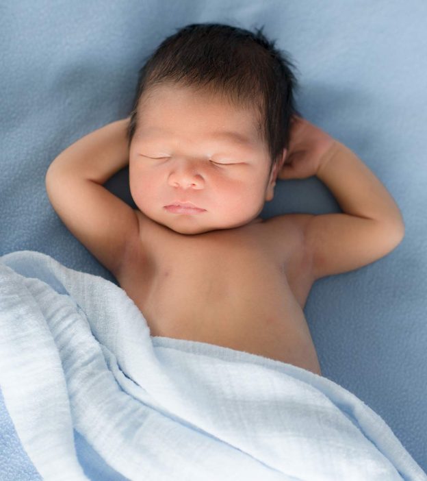 婴儿在睡眠中出汗的11个原因以及何时咨询医生