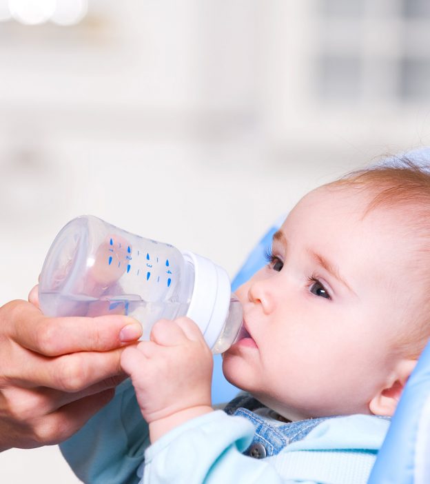 碱性水对婴儿安全吗?