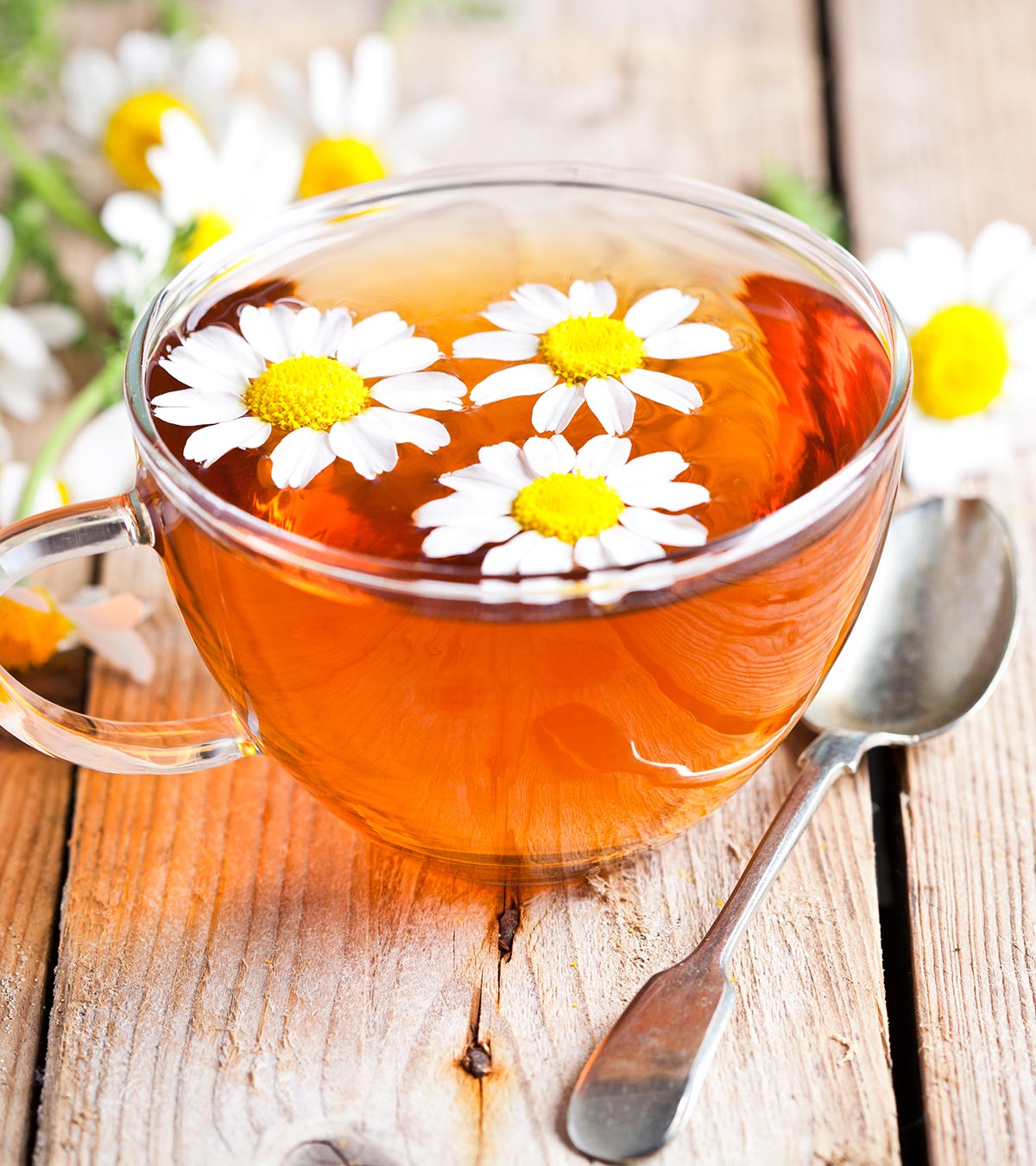 哺乳时喝洋甘菊茶:安全性、益处和注意事项