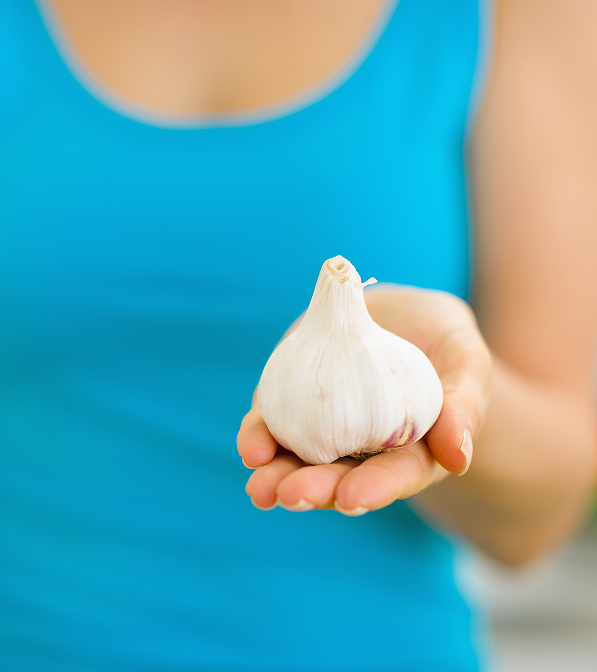 哺乳时食用大蒜:益处和方法
