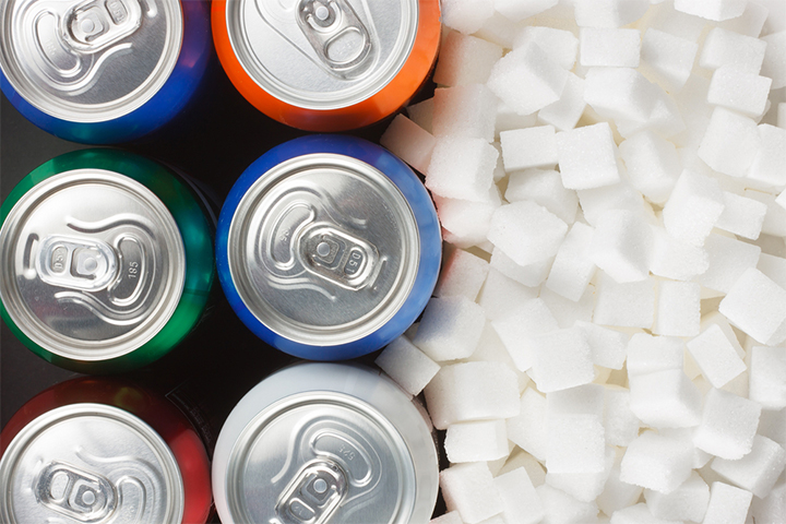 能量饮料中含有大量的糖