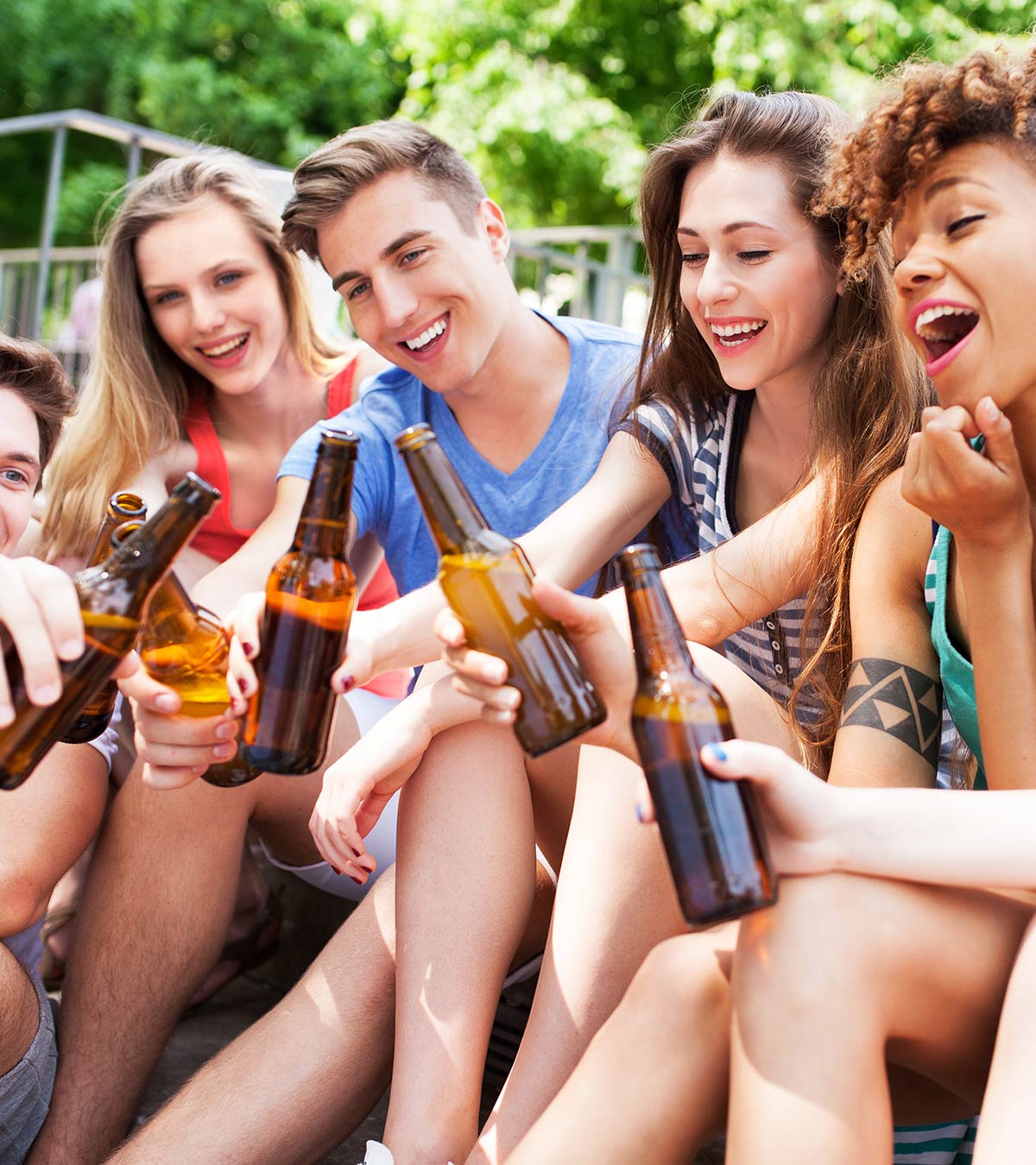 青少年酗酒:涉及的风险和停止这种习惯的方法