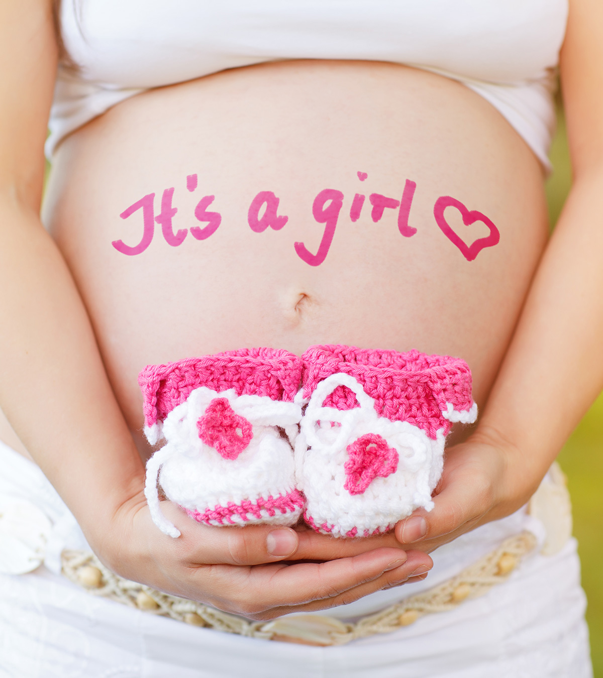 怀孕期间女婴的症状:神话Vs事实manbet安卓版
