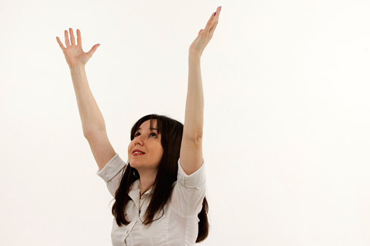 怀孕期间的举手姿势瑜伽体式manbet安卓版