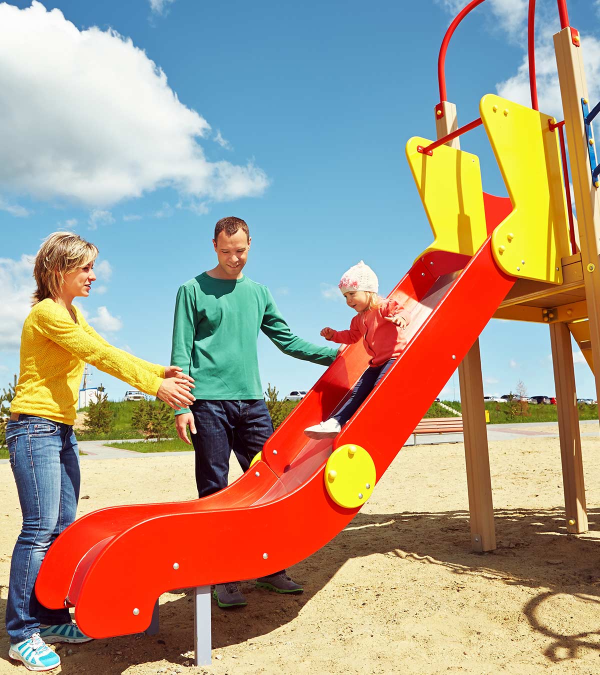 儿童游乐场安全:规则和预防措施