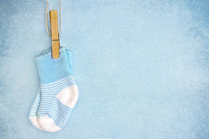 A pair of socks for pregnancy announcement ideas