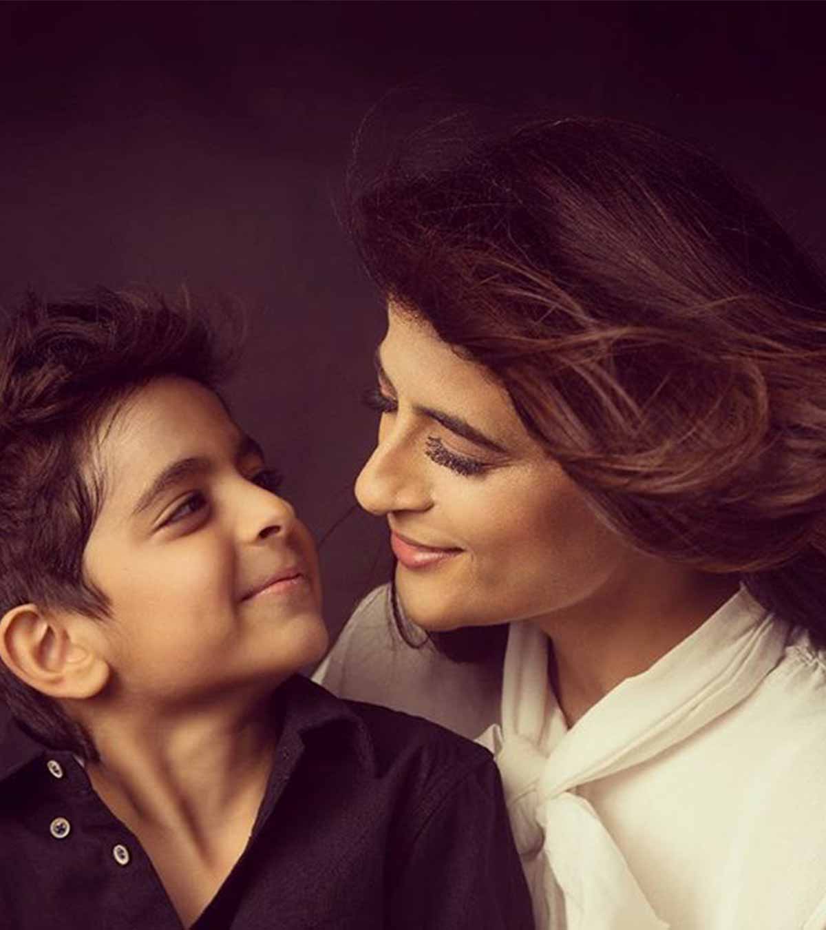 Tahira和Ayushmaan的儿子Virajveer回答了“同性恋对他意味着什么”——让Tahira和每个人都热泪盈眶!