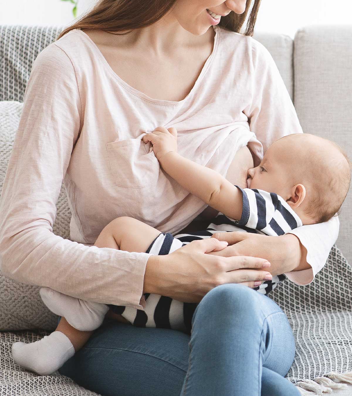最好的母亲和婴儿母乳喂养的位置
