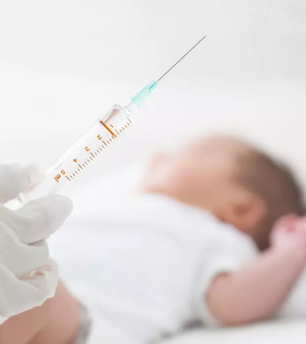 接种疫苗后发烧宝宝:正常&Tips To Manage