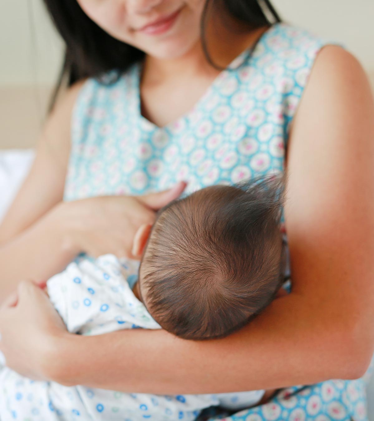 婴儿被母乳呛到:为什么会发生以及该怎么做