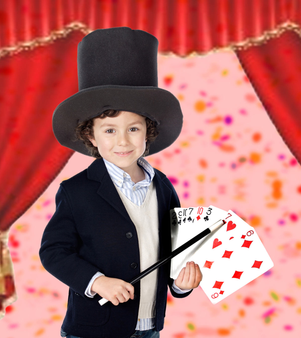 21简单而惊人的魔术与卡片的孩子