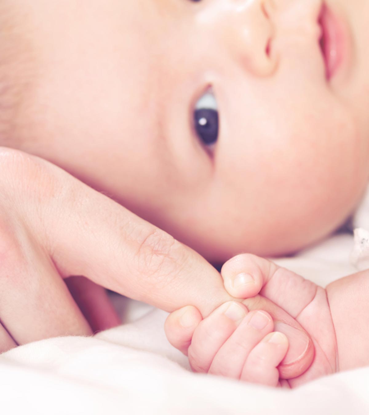 婴儿的抓握反射:手掌与足底和年龄范围