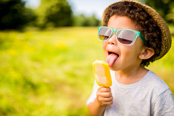 给学步儿童的冰淇淋时间照片创意万博体育手机官方网站登录