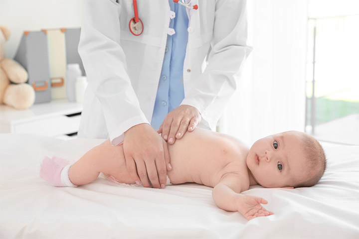 婴儿的肝脏问题可能导致大便苍白或白色