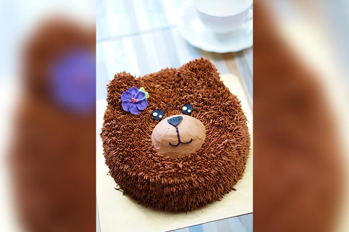 泰迪熊主题的一岁生日蛋糕粉碎想法