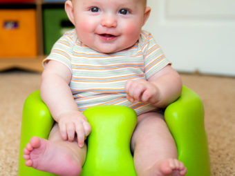婴儿什么时候可以坐在Bumbo座椅上