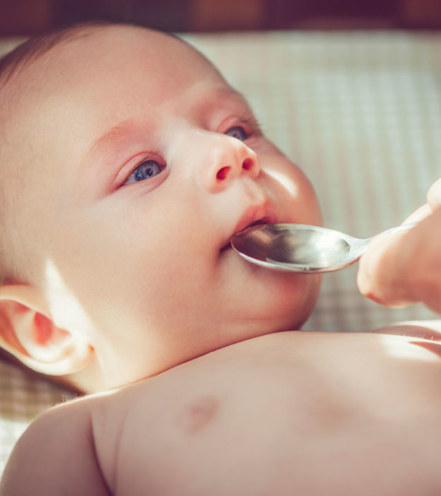 Gripe水对婴儿安全吗?剂量和如何给药